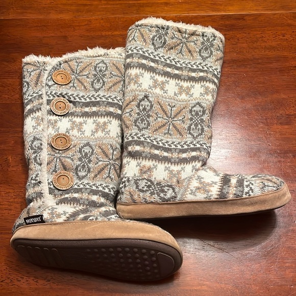 Muk Luks Shoes - MukLuks Boots Slippers Womens A La Mode Shearling  Knit Buttons Mid-Calf size S